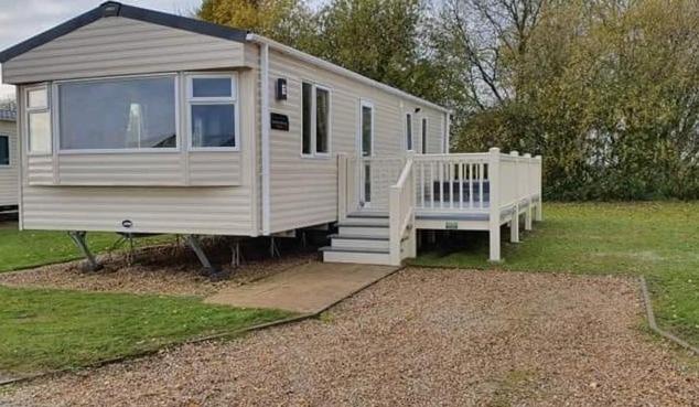 Ksr Hot Tub Holiday Home At Tattershall Lakes Buitenkant foto